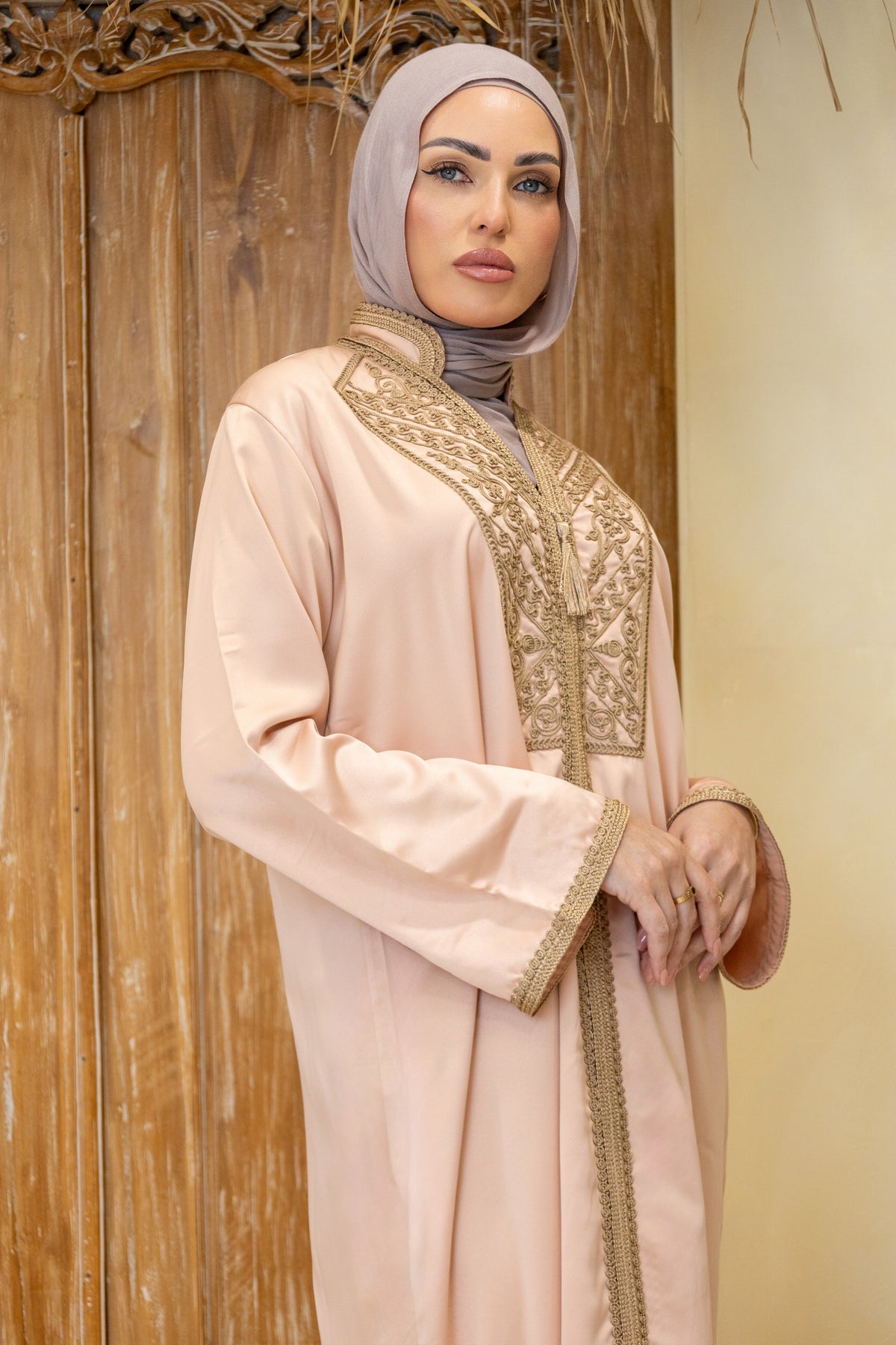 Golden Thread Abaya Peach